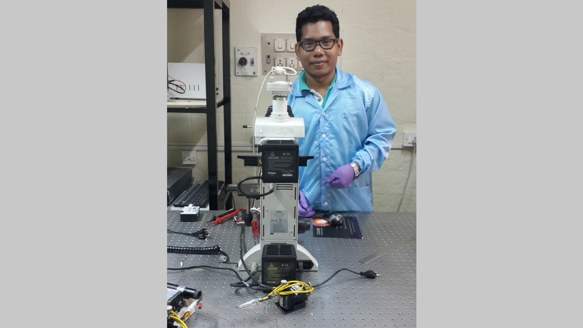Researchers design supercapacitors that charges with UV light